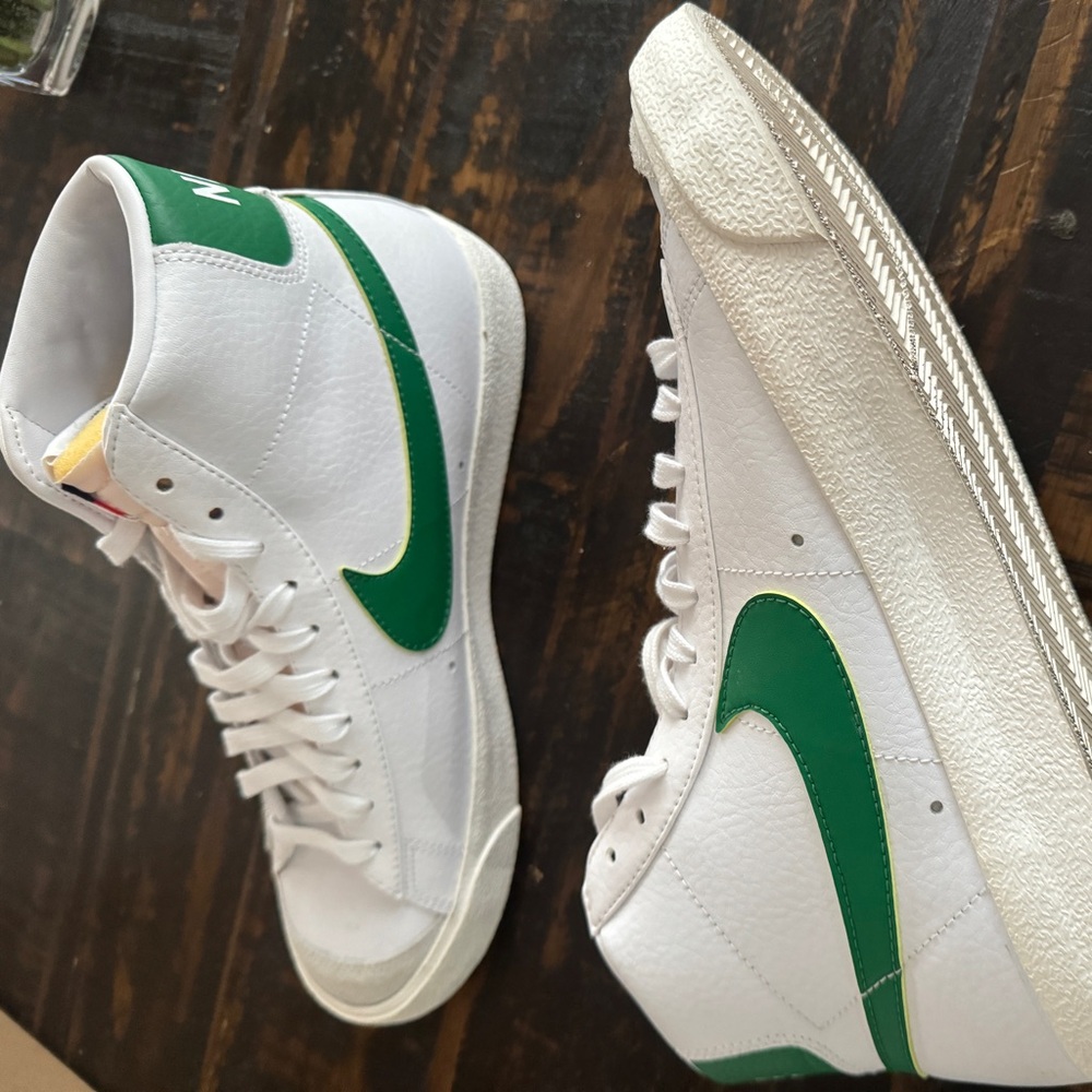 Nike Men's Blazer Mid '77 Vintage Leather Shoes White Pine Green Sail Sizes NIB